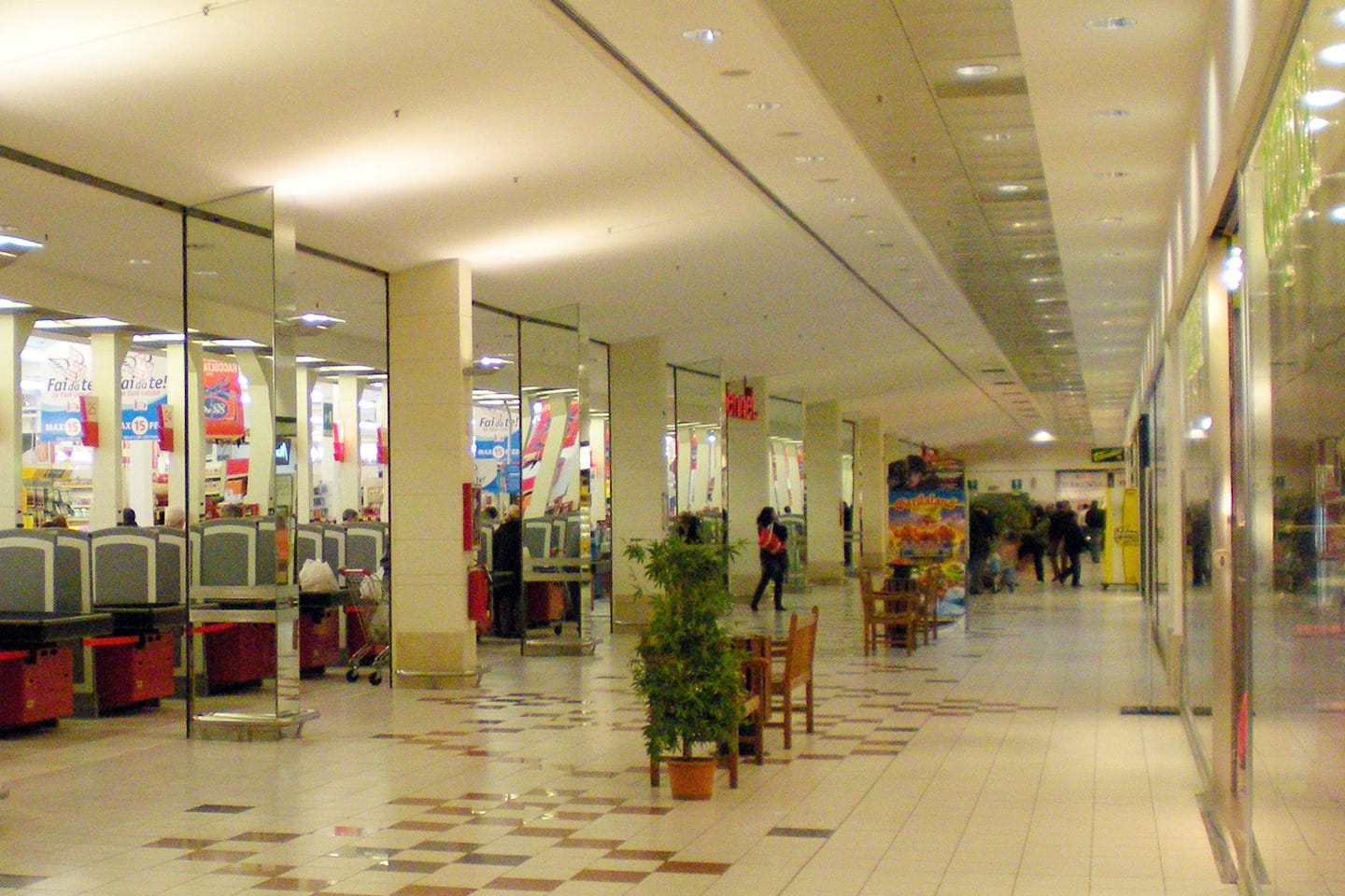 Brividi in Galleria — Centro Commerciale Brugherio Shopping Center